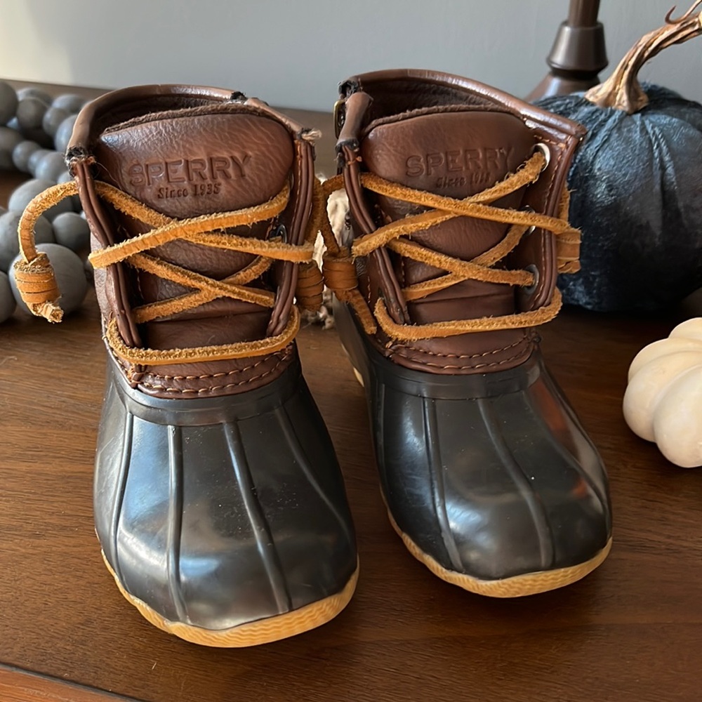 Sperry Black and Brown Toddler Duck Bootie